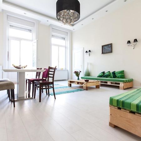 Jozsef63 Apartment Budapest Esterno foto