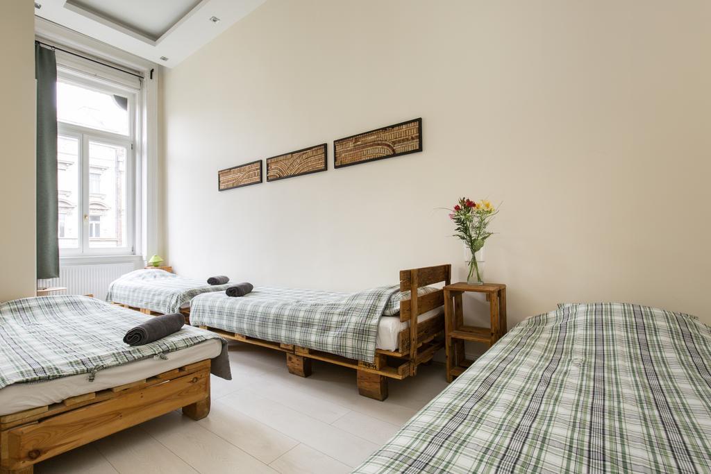 Jozsef63 Apartment Budapest Esterno foto