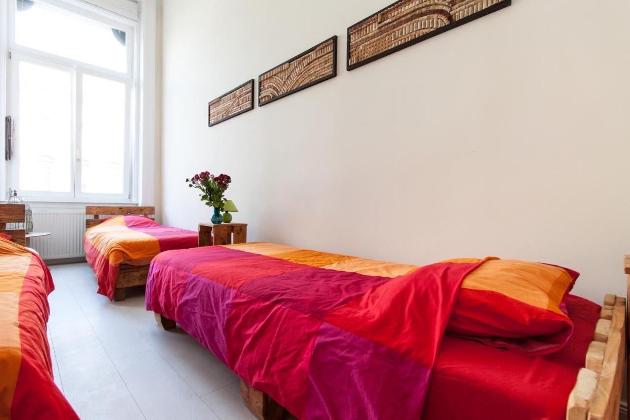 Jozsef63 Apartment Budapest Esterno foto