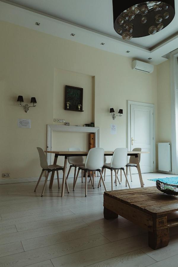 Jozsef63 Apartment Budapest Esterno foto