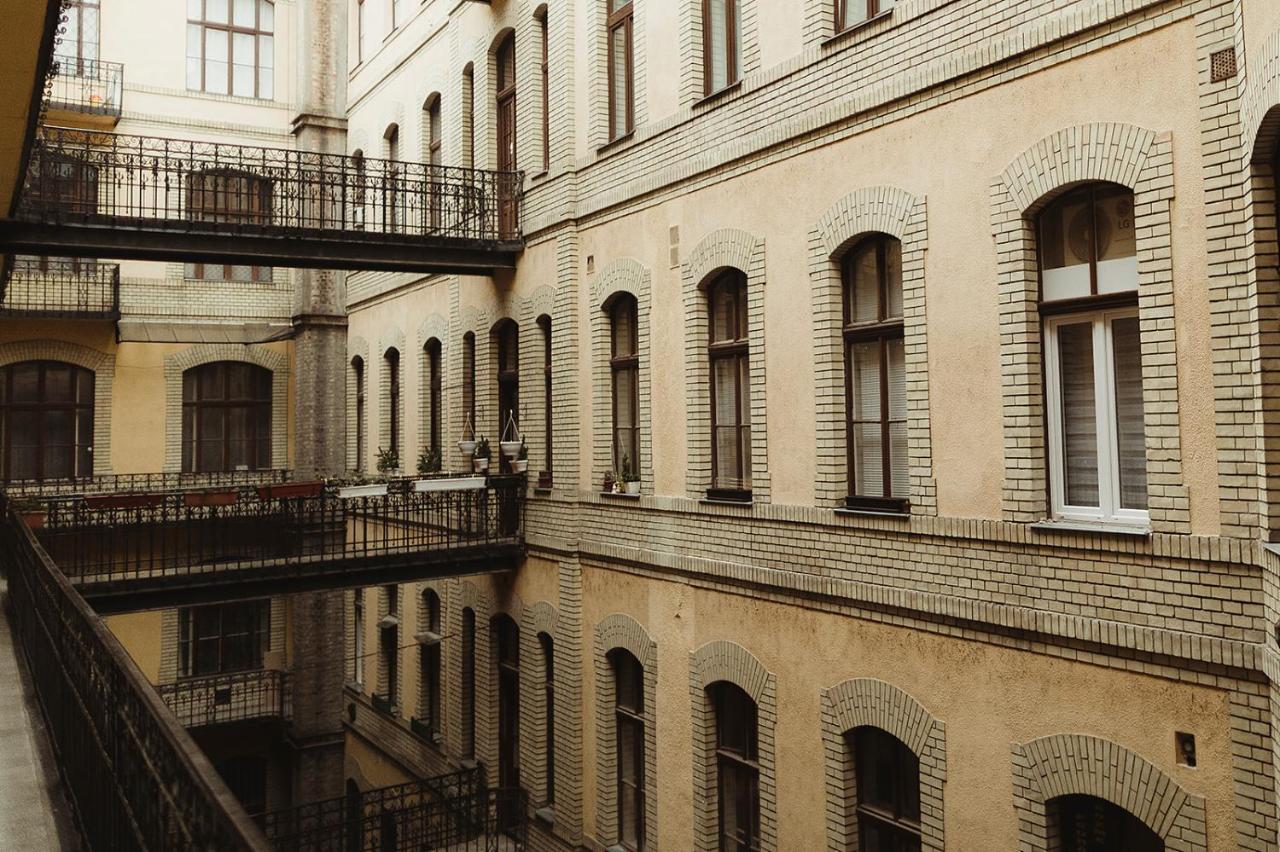 Jozsef63 Apartment Budapest Esterno foto